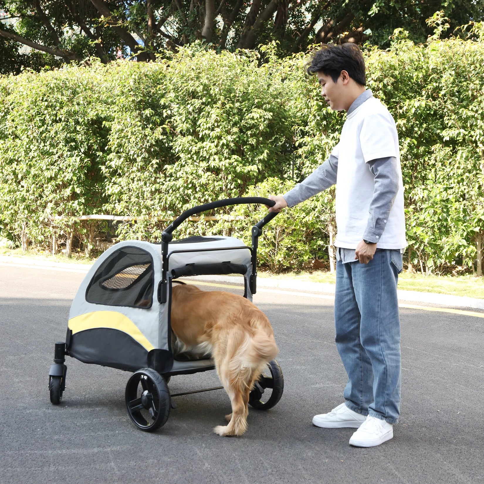 Foldable 4-Wheel Pet Stroller for Large Dogs and Cats product image 3