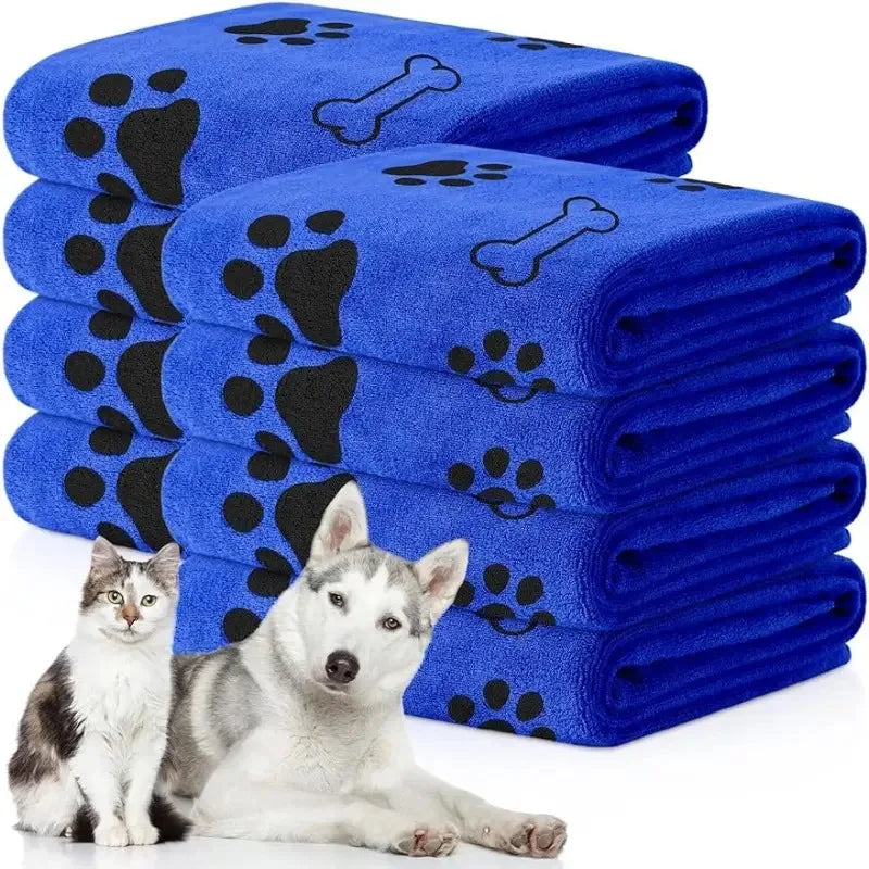 Single microfiber pet towel with powerful water absorption and quick-drying feature. Suitable for drying dogs after bathing, it can also be used as car wiping cloth, practical multi-functional daily pet supply.