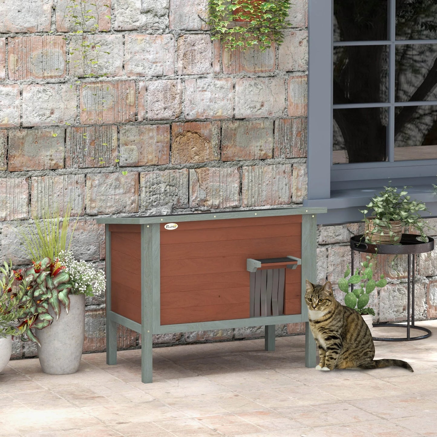 Outdoor Cat House, Wooden Feral Cat House w/ Removable Floor, Brown